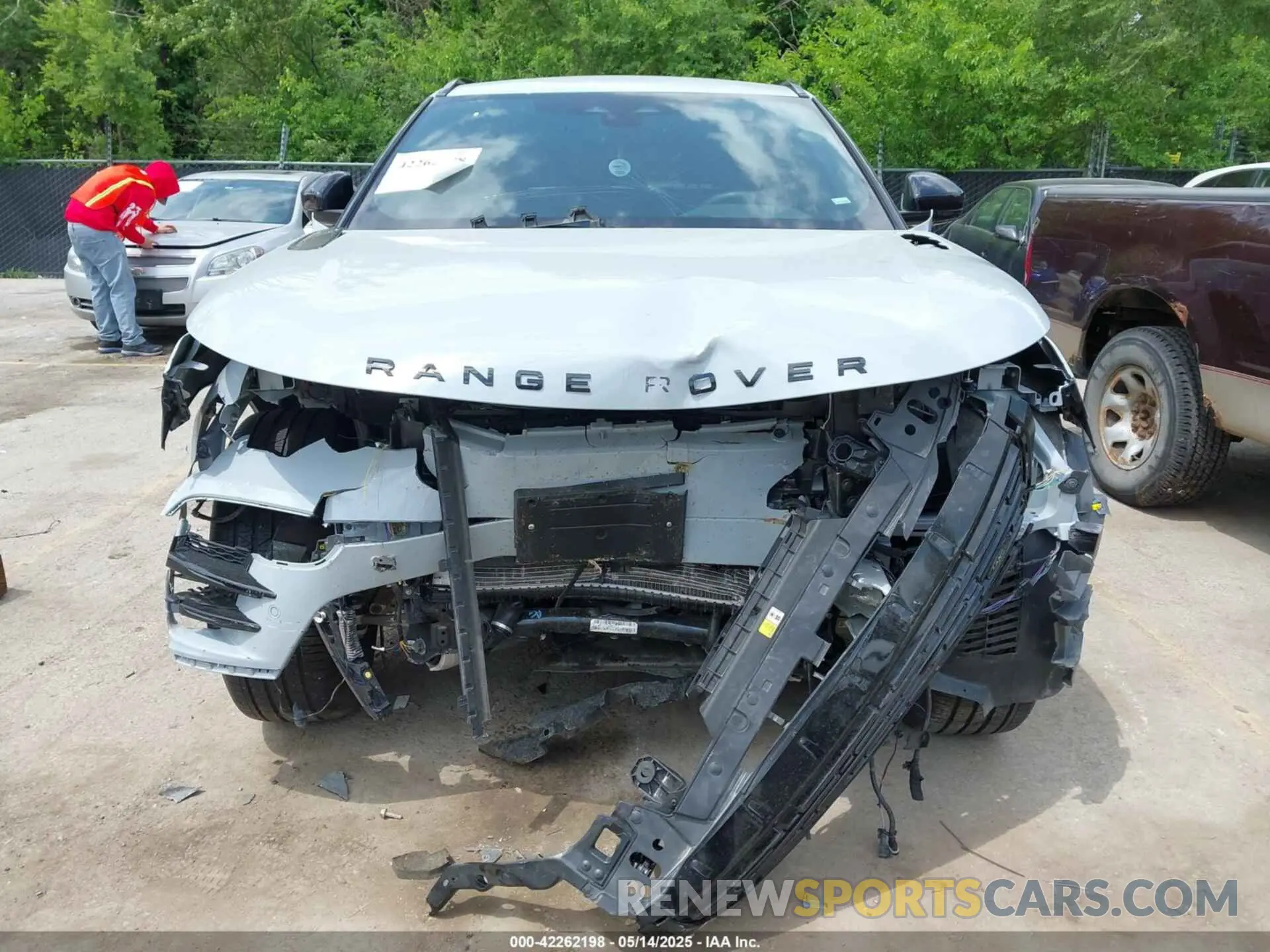 13 Photograph of a damaged car SALYL2EX1SA394559 LAND ROVER RANGE ROVER VELAR 2025