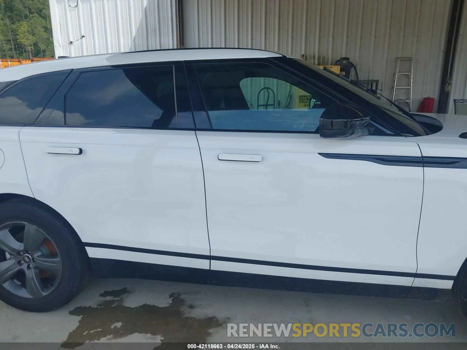 12 Фотография поврежденного автомобиля SALYL2EX2SA810750 LAND ROVER RANGE ROVER VELAR 2025