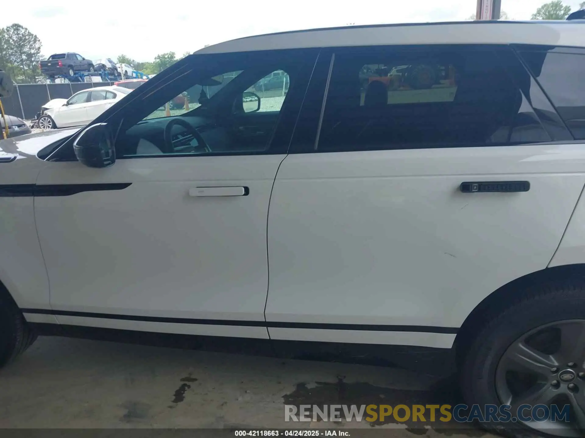 13 Фотография поврежденного автомобиля SALYL2EX2SA810750 LAND ROVER RANGE ROVER VELAR 2025