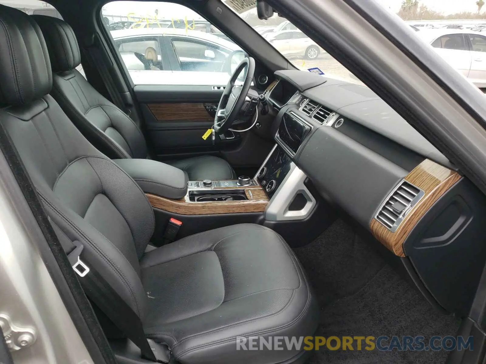 5 Photograph of a damaged car SALGS2SV0KA548986 LAND ROVER RANGEROVER 2019