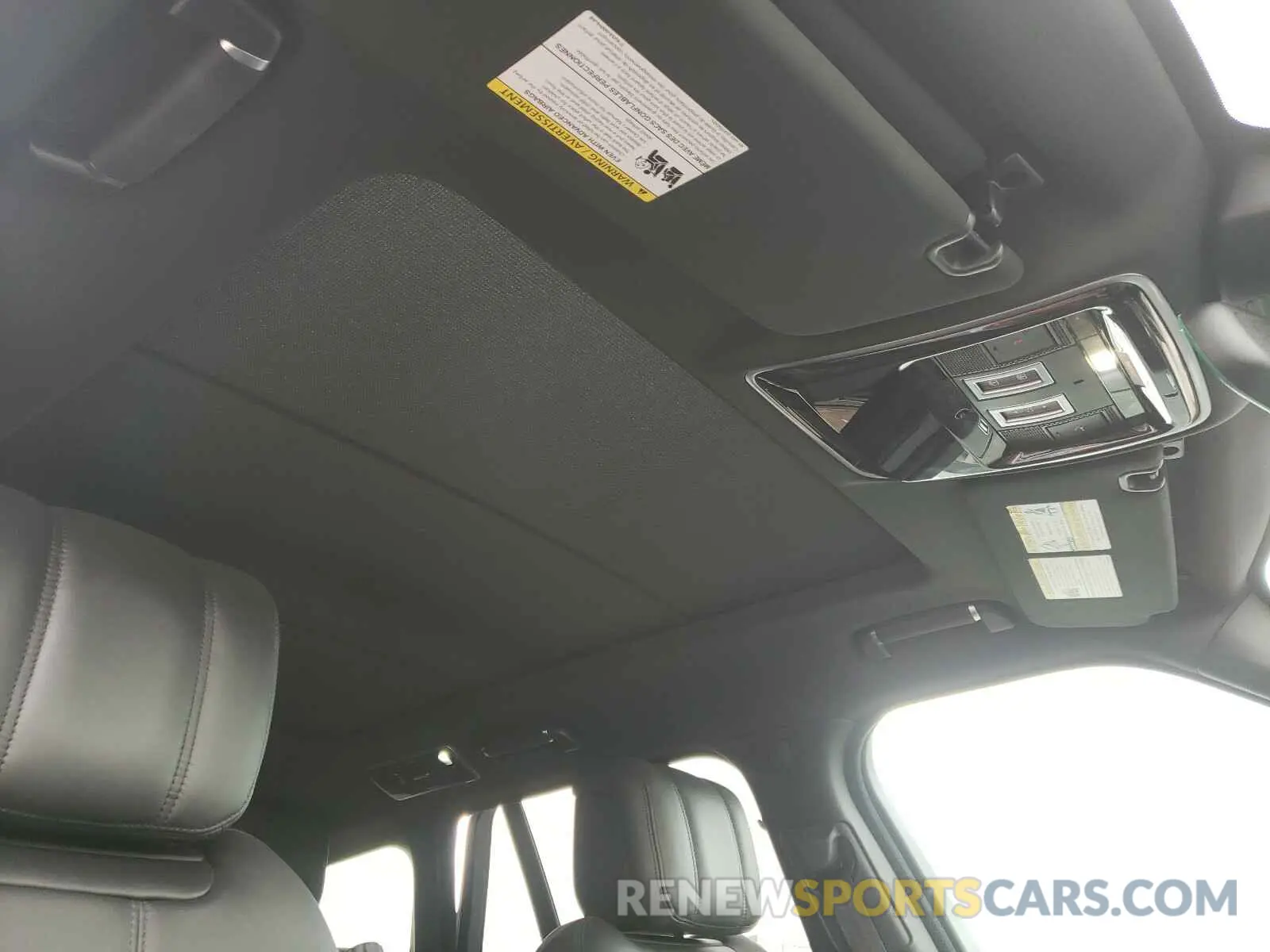 9 Photograph of a damaged car SALGS2SV0KA548986 LAND ROVER RANGEROVER 2019