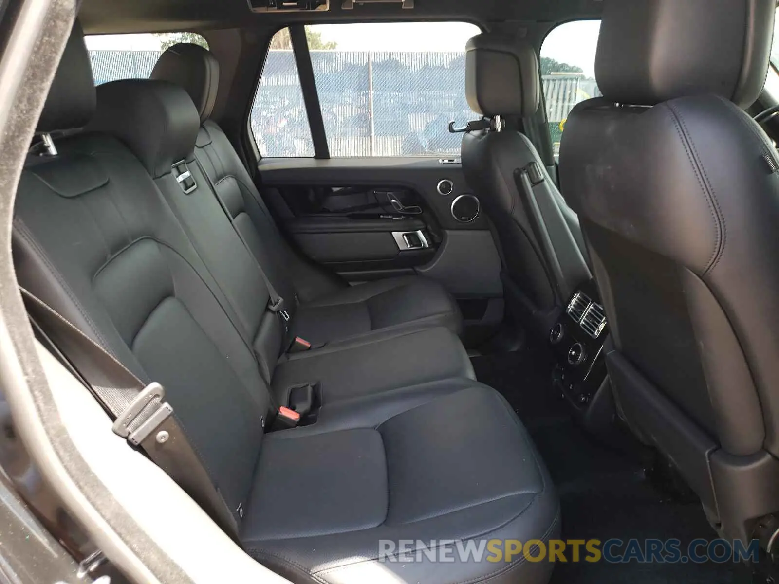 6 Photograph of a damaged car SALGS2SV3KA535519 LAND ROVER RANGEROVER 2019