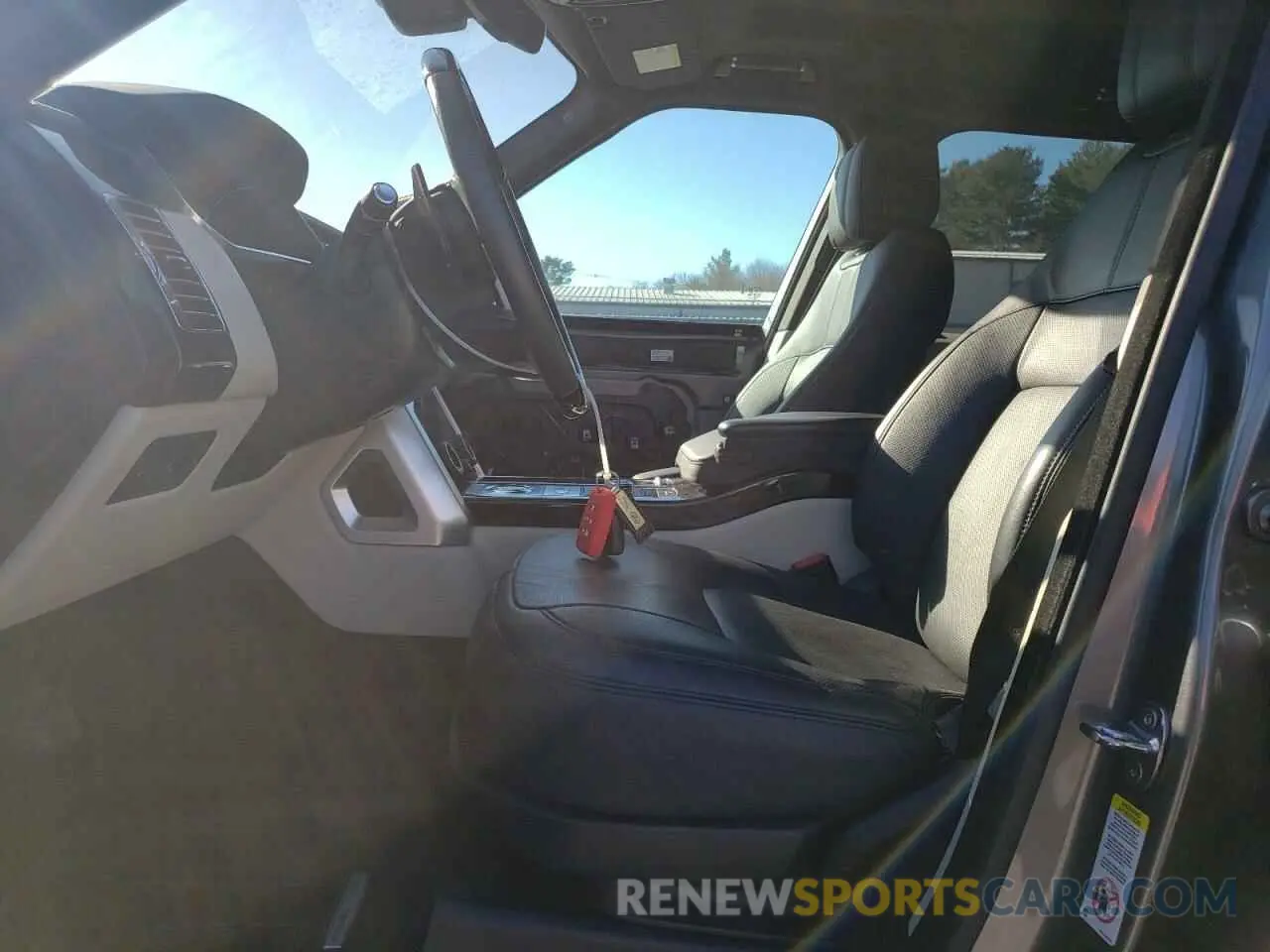 7 Photograph of a damaged car SALGS2SV5KA535697 LAND ROVER RANGEROVER 2019