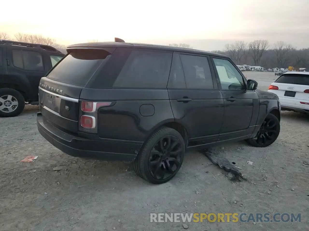 3 Фотография поврежденного автомобиля SALGS2SV7KA541100 LAND ROVER RANGEROVER 2019