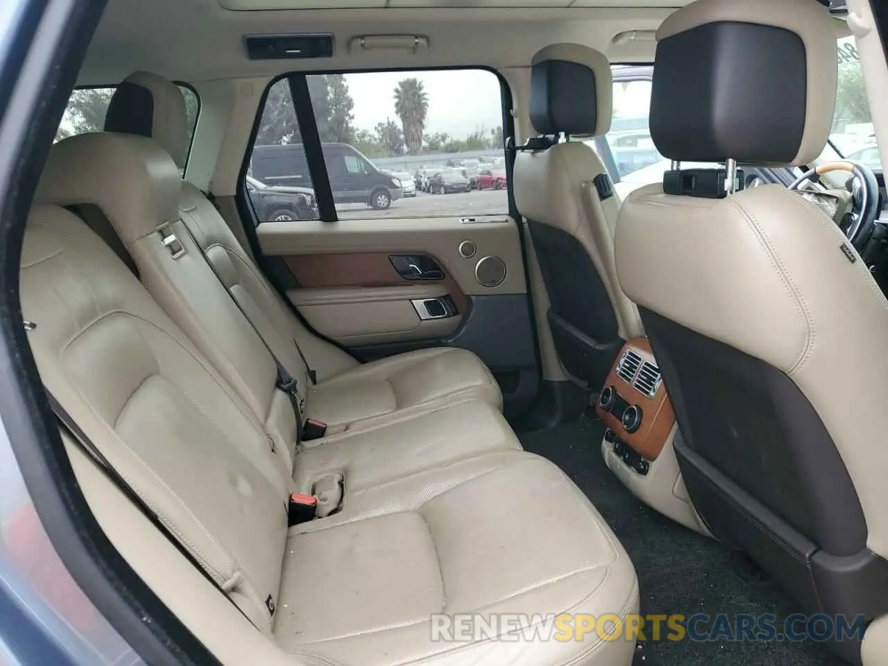 11 Фотография поврежденного автомобиля SALGS2SV9KA550350 LAND ROVER RANGEROVER 2019