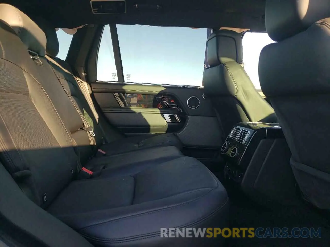 11 Фотография поврежденного автомобиля SALGS5RE0KA562362 LAND ROVER RANGEROVER 2019