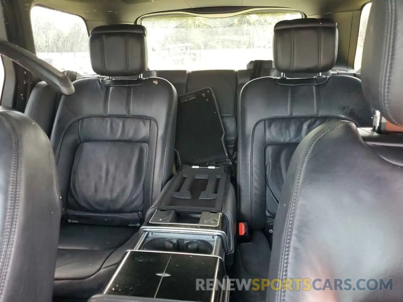 10 Photograph of a damaged car SALGV2RE0KA541758 LAND ROVER RANGEROVER 2019