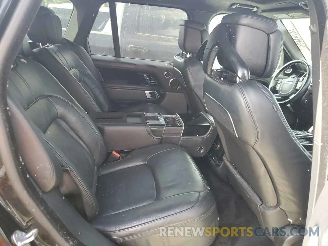 11 Photograph of a damaged car SALGV2RE0KA541758 LAND ROVER RANGEROVER 2019