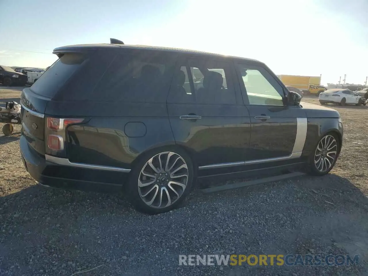 3 Photograph of a damaged car SALGV2RE6KA531736 LAND ROVER RANGEROVER 2019