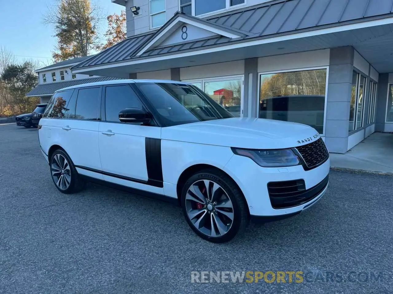 1 Фотография поврежденного автомобиля SALGW2SE4KA519964 LAND ROVER RANGEROVER 2019