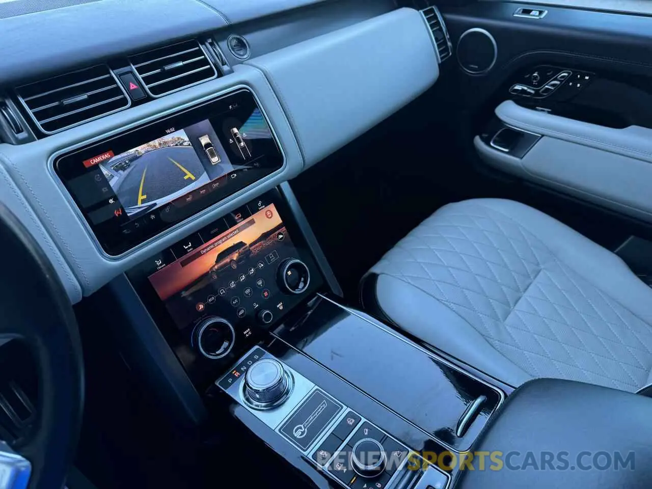 10 Фотография поврежденного автомобиля SALGW2SE4KA519964 LAND ROVER RANGEROVER 2019