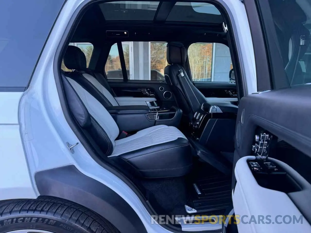 6 Фотография поврежденного автомобиля SALGW2SE4KA519964 LAND ROVER RANGEROVER 2019