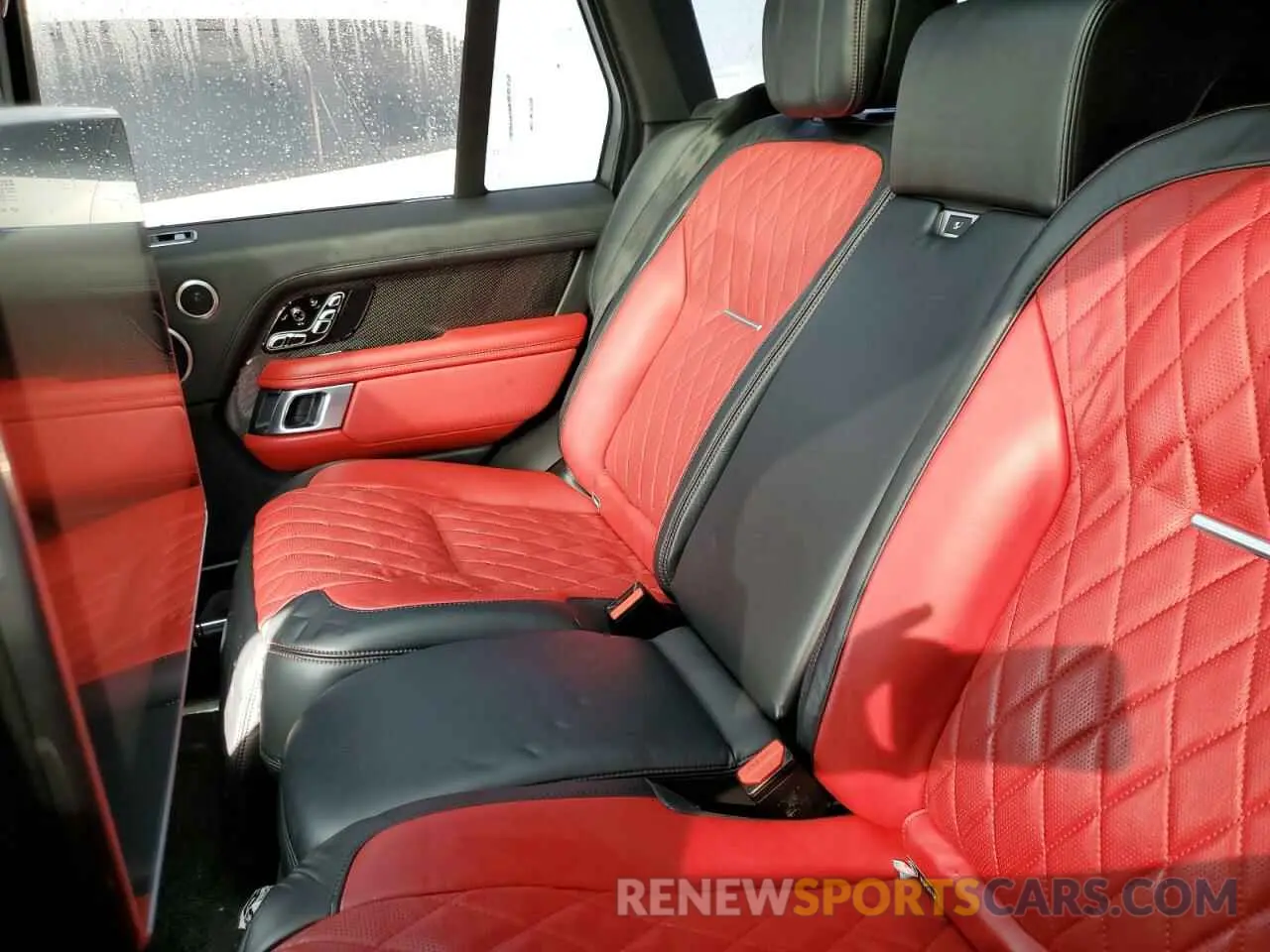 11 Photograph of a damaged car SALGW2SEXKA530547 LAND ROVER RANGEROVER 2019