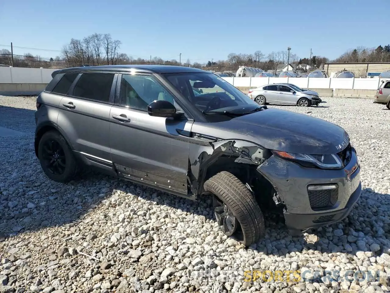 4 Photograph of a damaged car SALVP2RX2KH338624 LAND ROVER RANGEROVER 2019