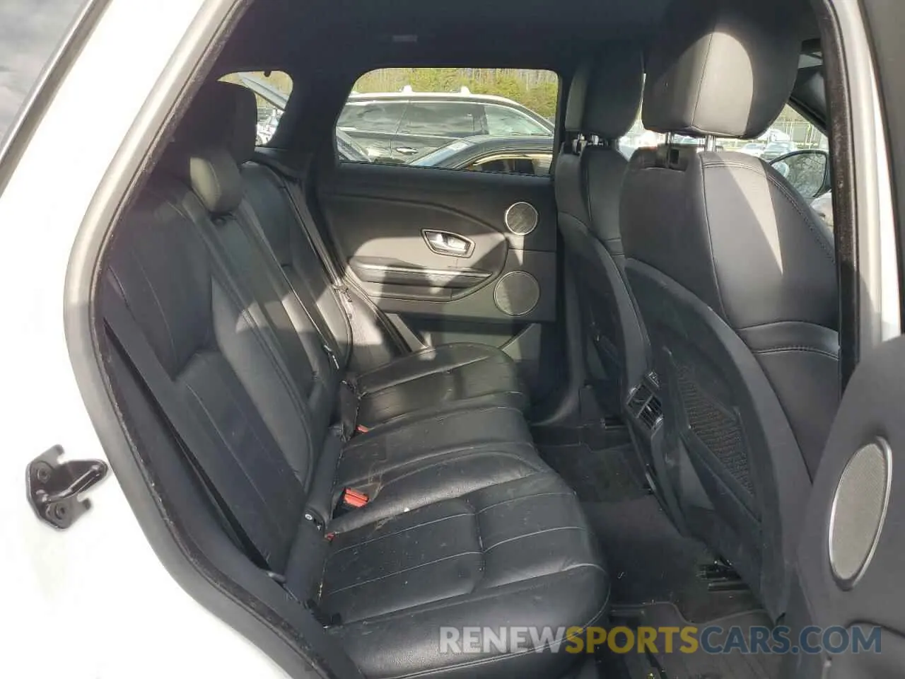 11 Photograph of a damaged car SALVP2RX2KH347405 LAND ROVER RANGEROVER 2019