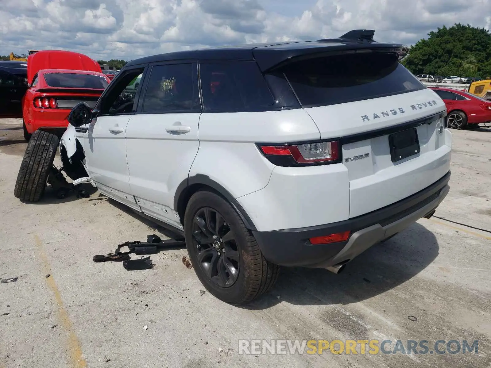 3 Photograph of a damaged car SALVP2RX5KH332963 LAND ROVER RANGEROVER 2019