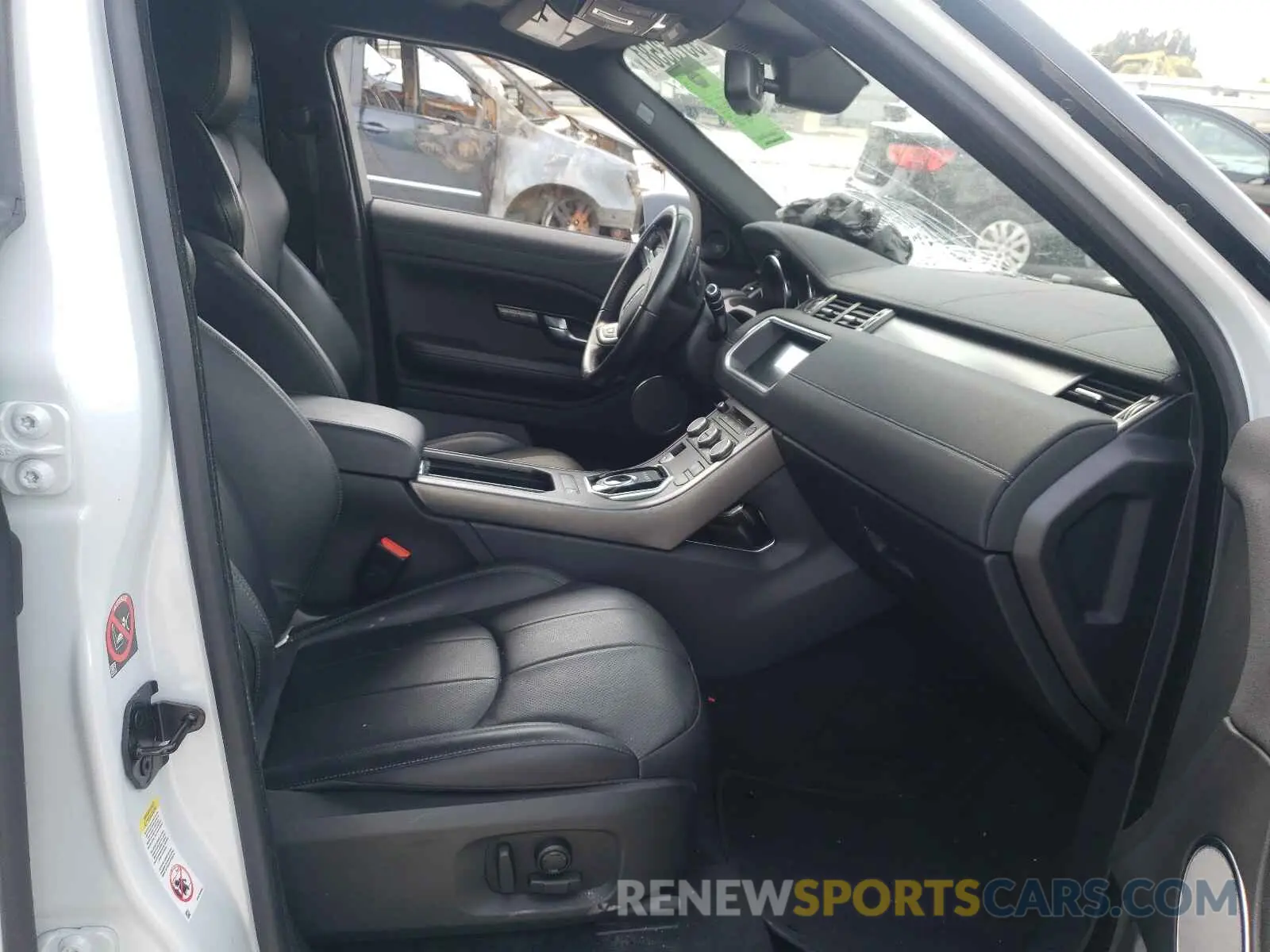 5 Photograph of a damaged car SALVP2RX5KH332963 LAND ROVER RANGEROVER 2019