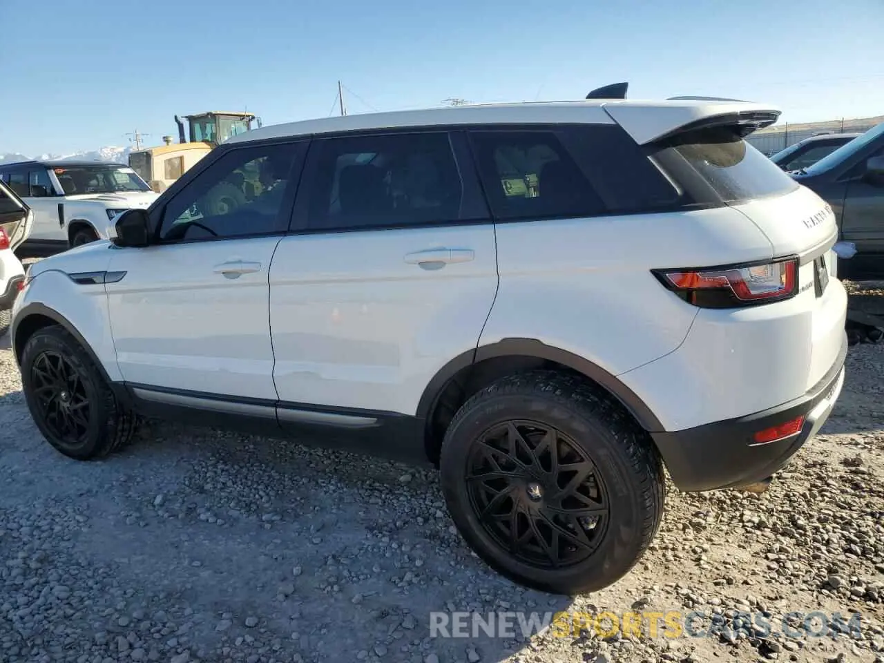 2 Фотография поврежденного автомобиля SALVP2RXXKH349189 LAND ROVER RANGEROVER 2019