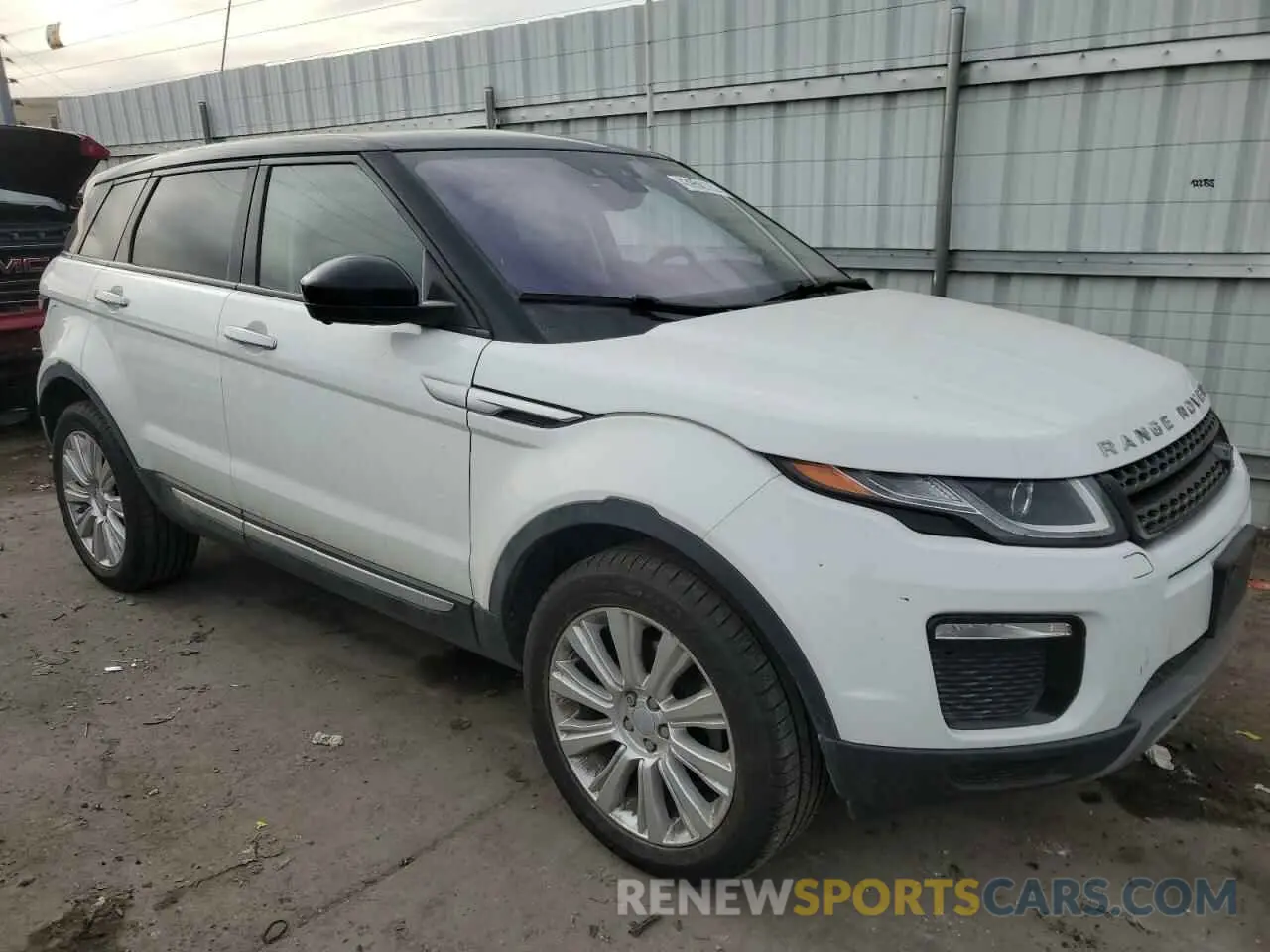 4 Фотография поврежденного автомобиля SALVR2RX1KH331741 LAND ROVER RANGEROVER 2019