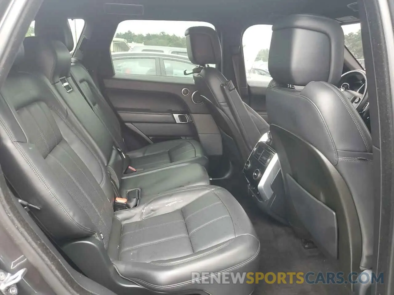 11 Photograph of a damaged car SALWR2RE2KA821035 LAND ROVER RANGEROVER 2019