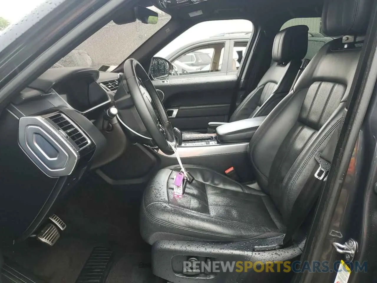 7 Photograph of a damaged car SALWR2RE2KA821035 LAND ROVER RANGEROVER 2019