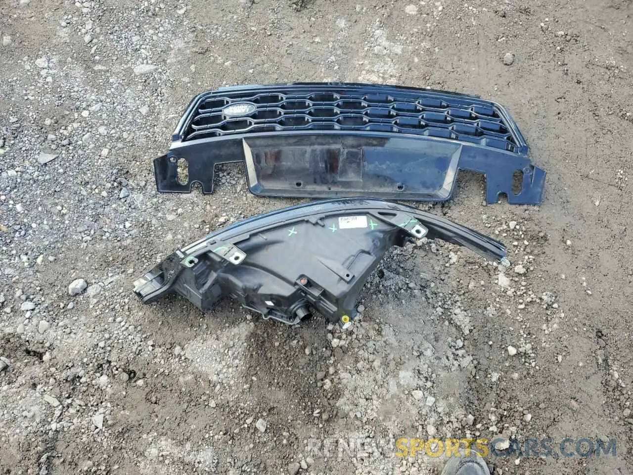 13 Photograph of a damaged car SALWR2RE7KA869095 LAND ROVER RANGEROVER 2019