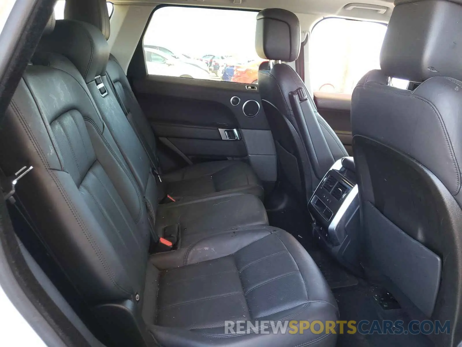 6 Photograph of a damaged car SALWR2RE9KA825180 LAND ROVER RANGEROVER 2019