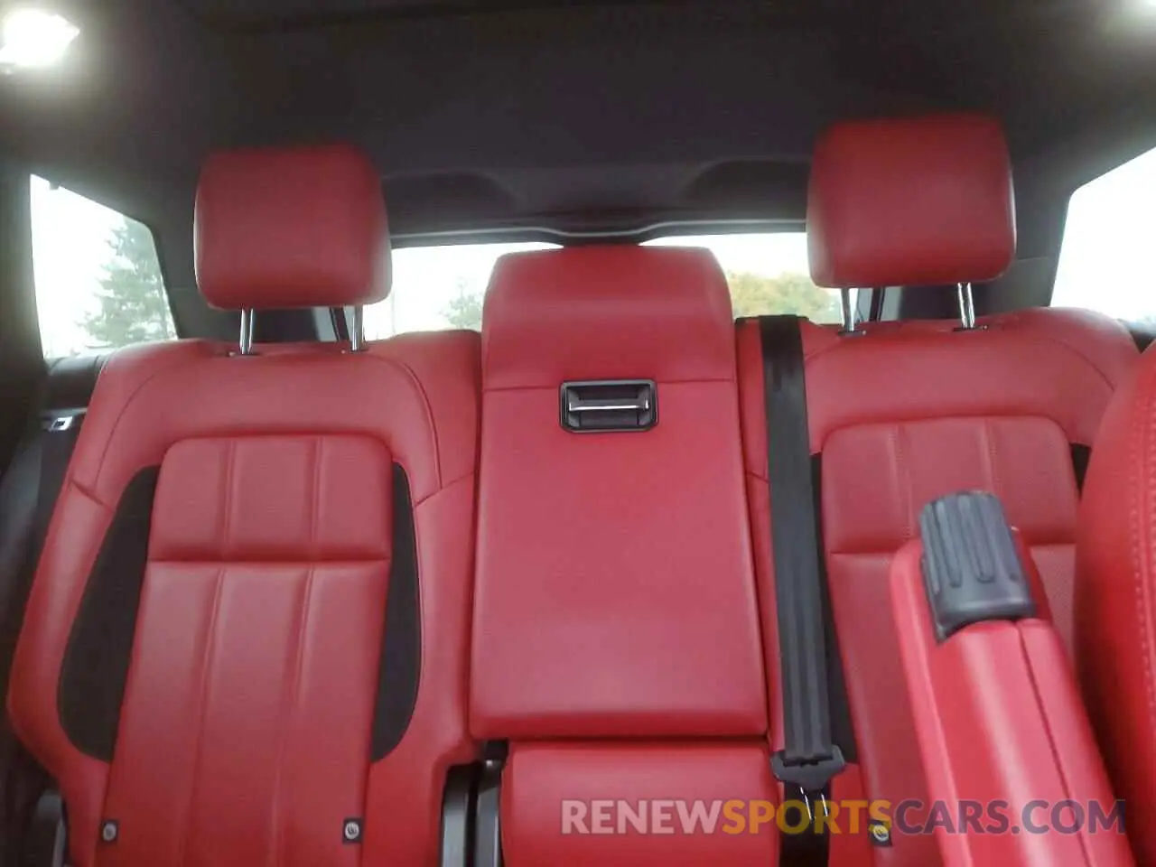 10 Photograph of a damaged car SALWR2RE9KA836051 LAND ROVER RANGEROVER 2019