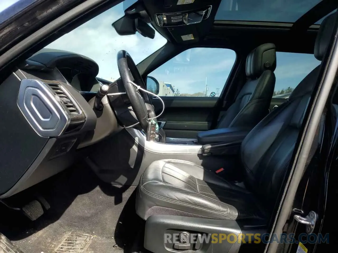 7 Photograph of a damaged car SALWR2RK0KA843251 LAND ROVER RANGEROVER 2019
