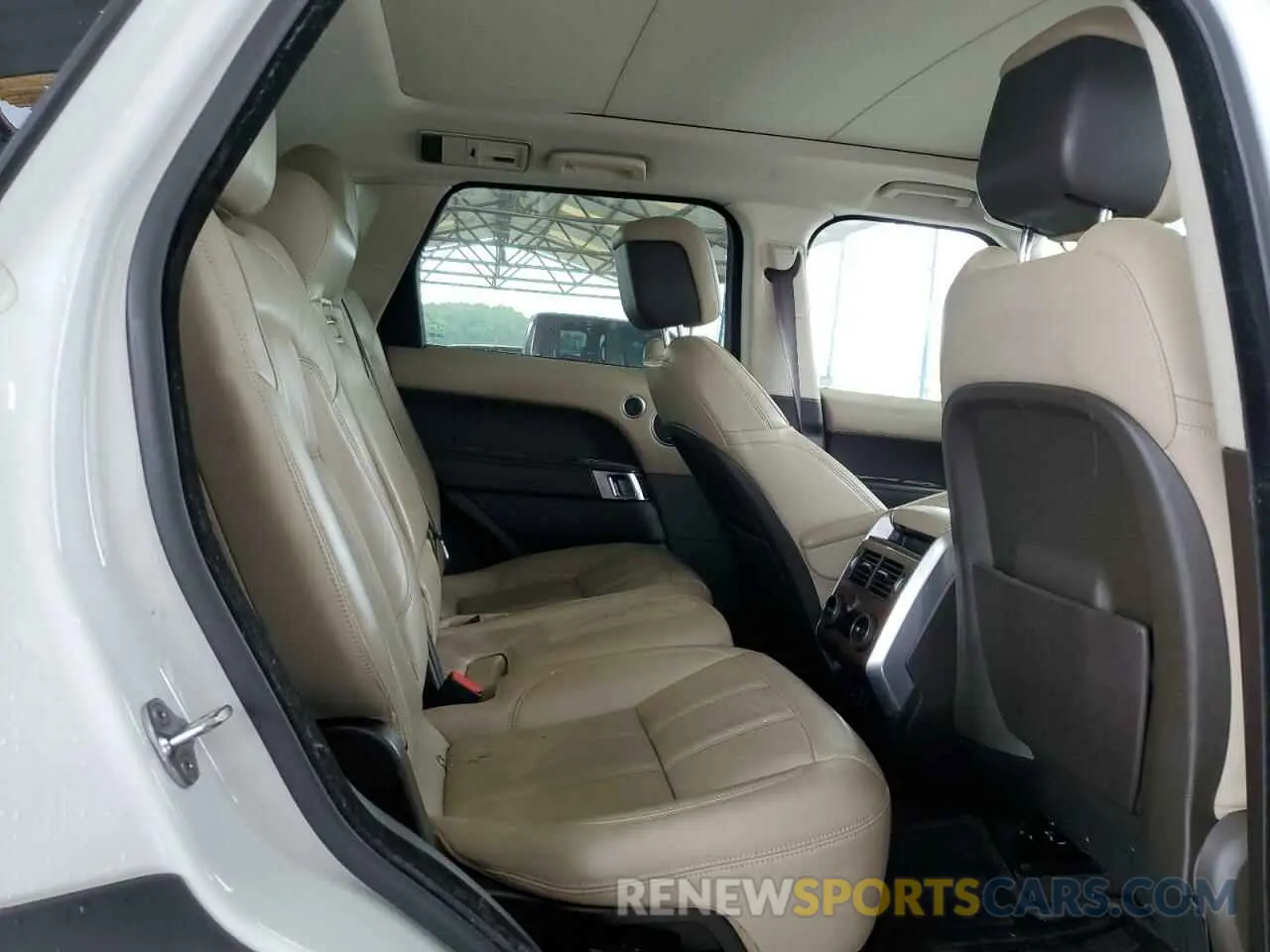 11 Photograph of a damaged car SALWR2RK3KA827660 LAND ROVER RANGEROVER 2019