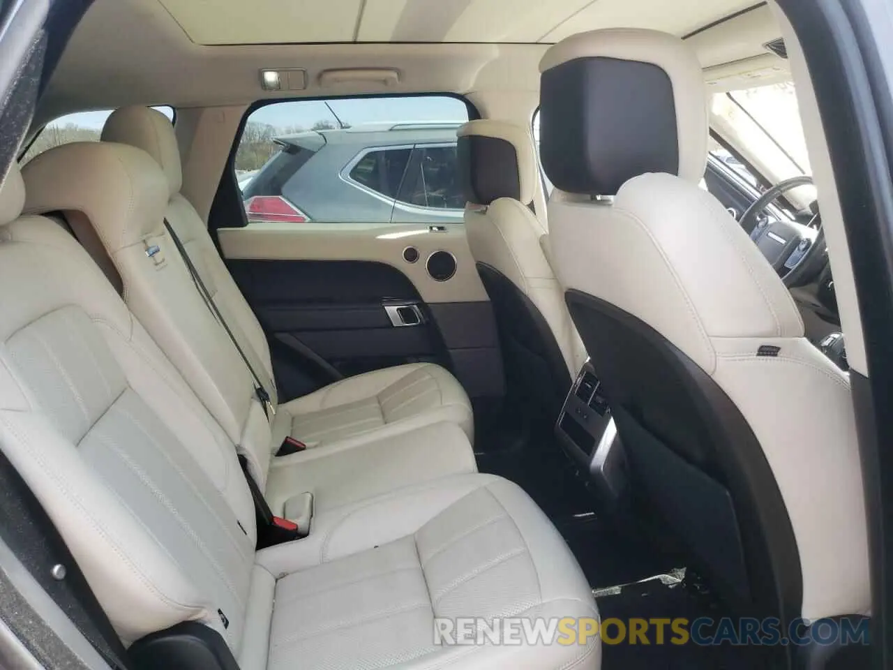 10 Photograph of a damaged car SALWR2RV3KA415989 LAND ROVER RANGEROVER 2019