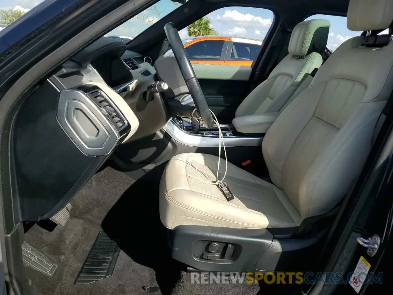 7 Photograph of a damaged car SALWR2RV5KA423169 LAND ROVER RANGEROVER 2019