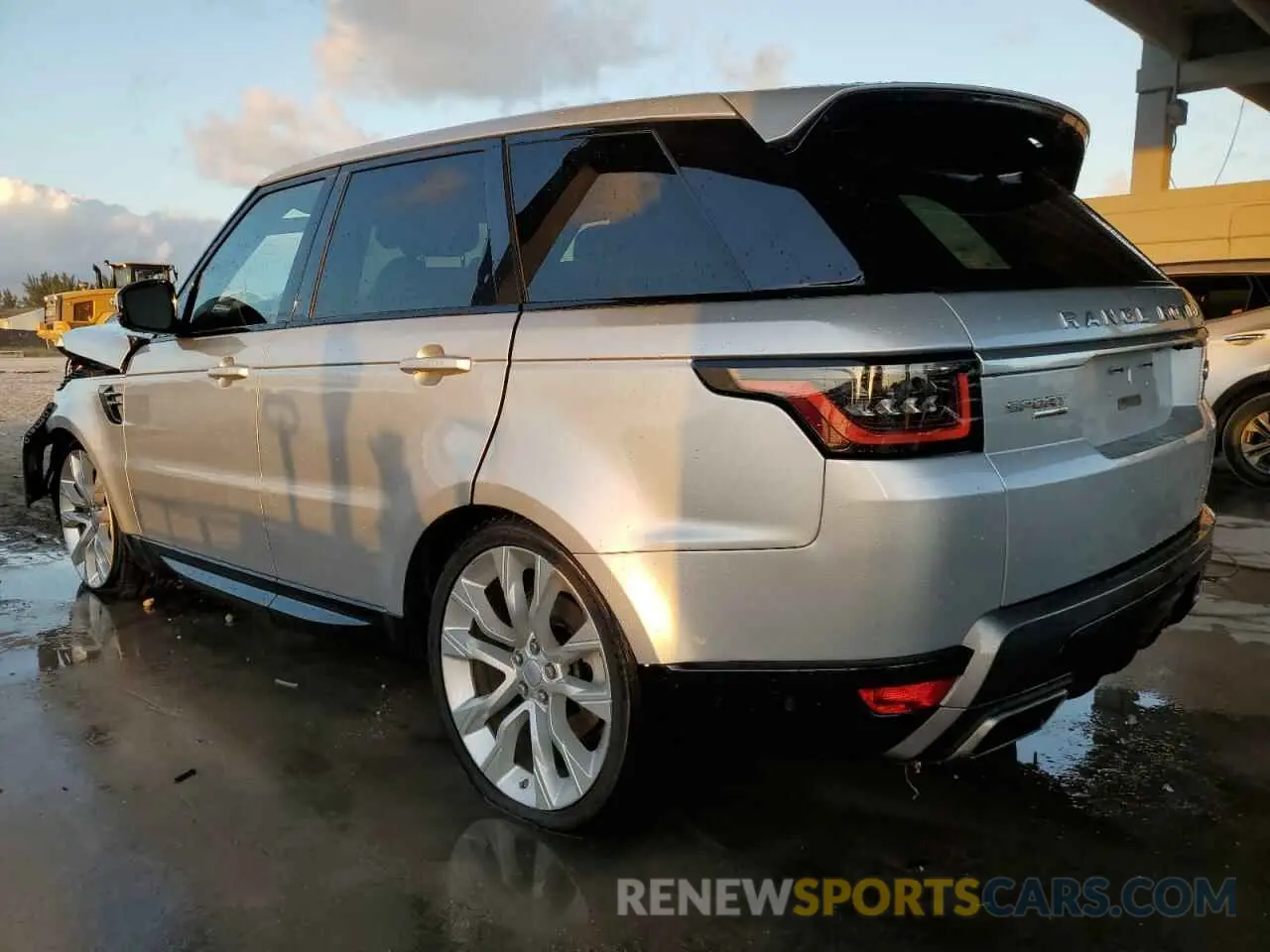 2 Photograph of a damaged car SALWR2RV7KA820320 LAND ROVER RANGEROVER 2019