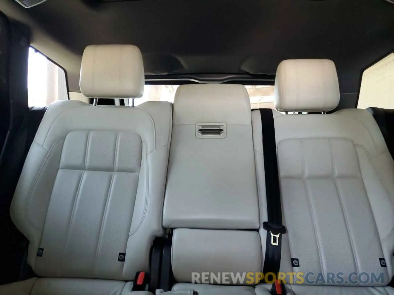 10 Photograph of a damaged car SALWR2RV9KA827673 LAND ROVER RANGEROVER 2019