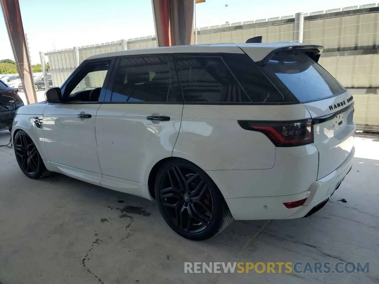 2 Photograph of a damaged car SALWR2RV9KA827673 LAND ROVER RANGEROVER 2019