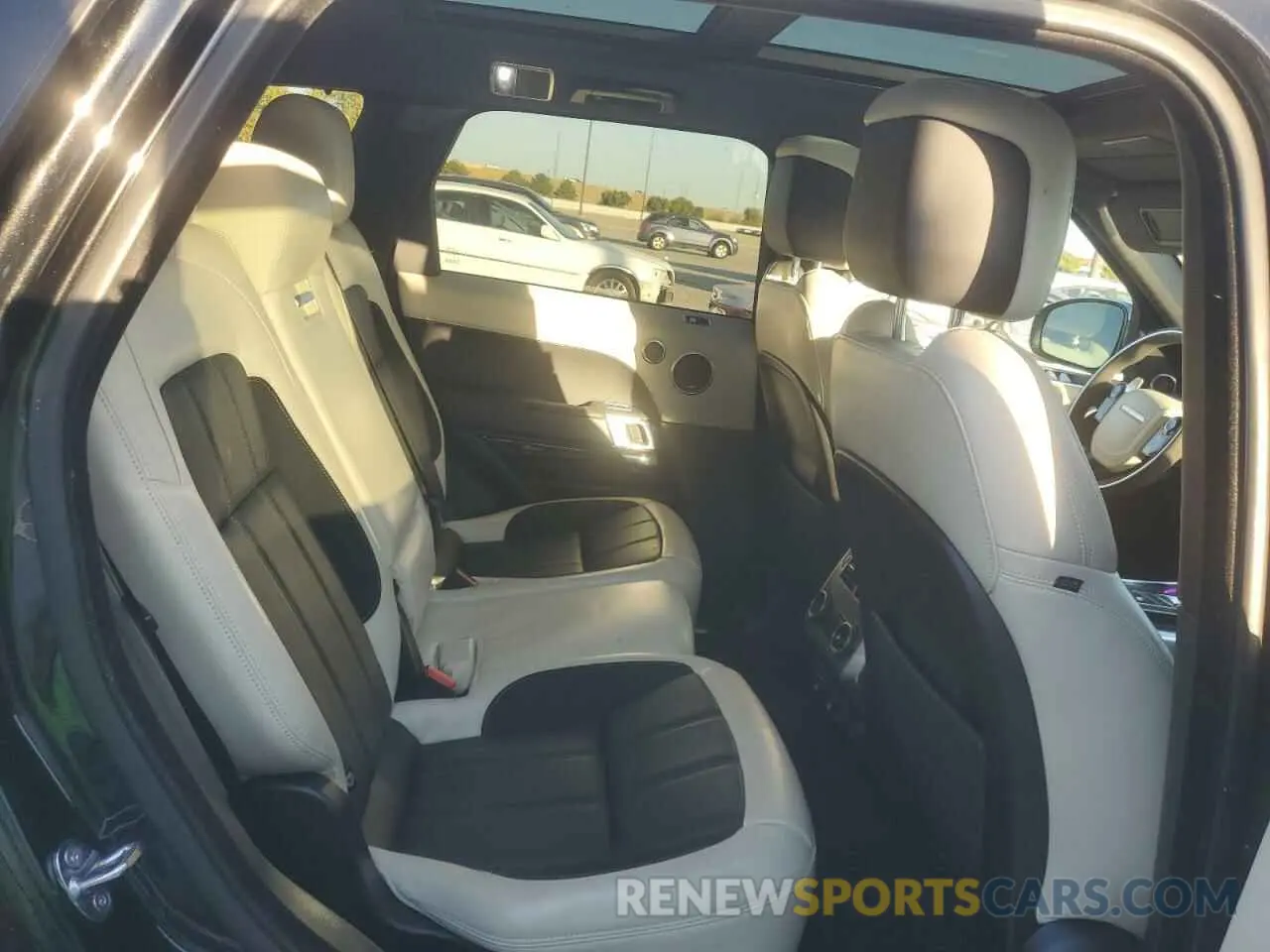 11 Photograph of a damaged car SALWS2SU9KA865166 LAND ROVER RANGEROVER 2019