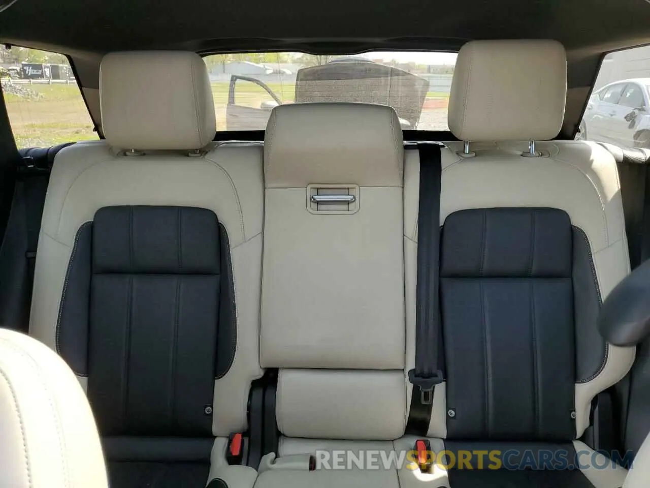 10 Photograph of a damaged car SALWV2SV0KA417947 LAND ROVER RANGEROVER 2019