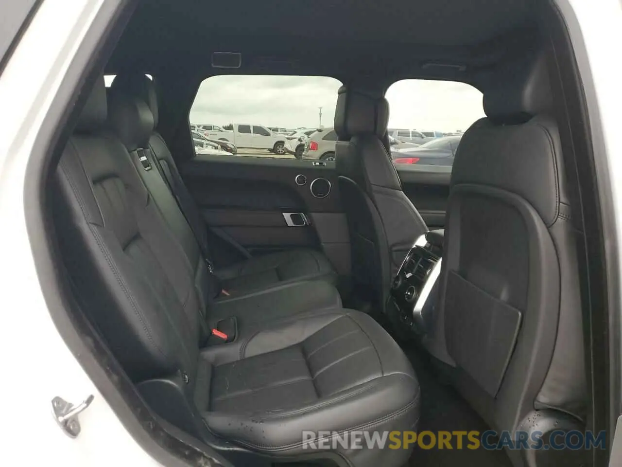 11 Photograph of a damaged car SALWV2SV0KA423490 LAND ROVER RANGEROVER 2019