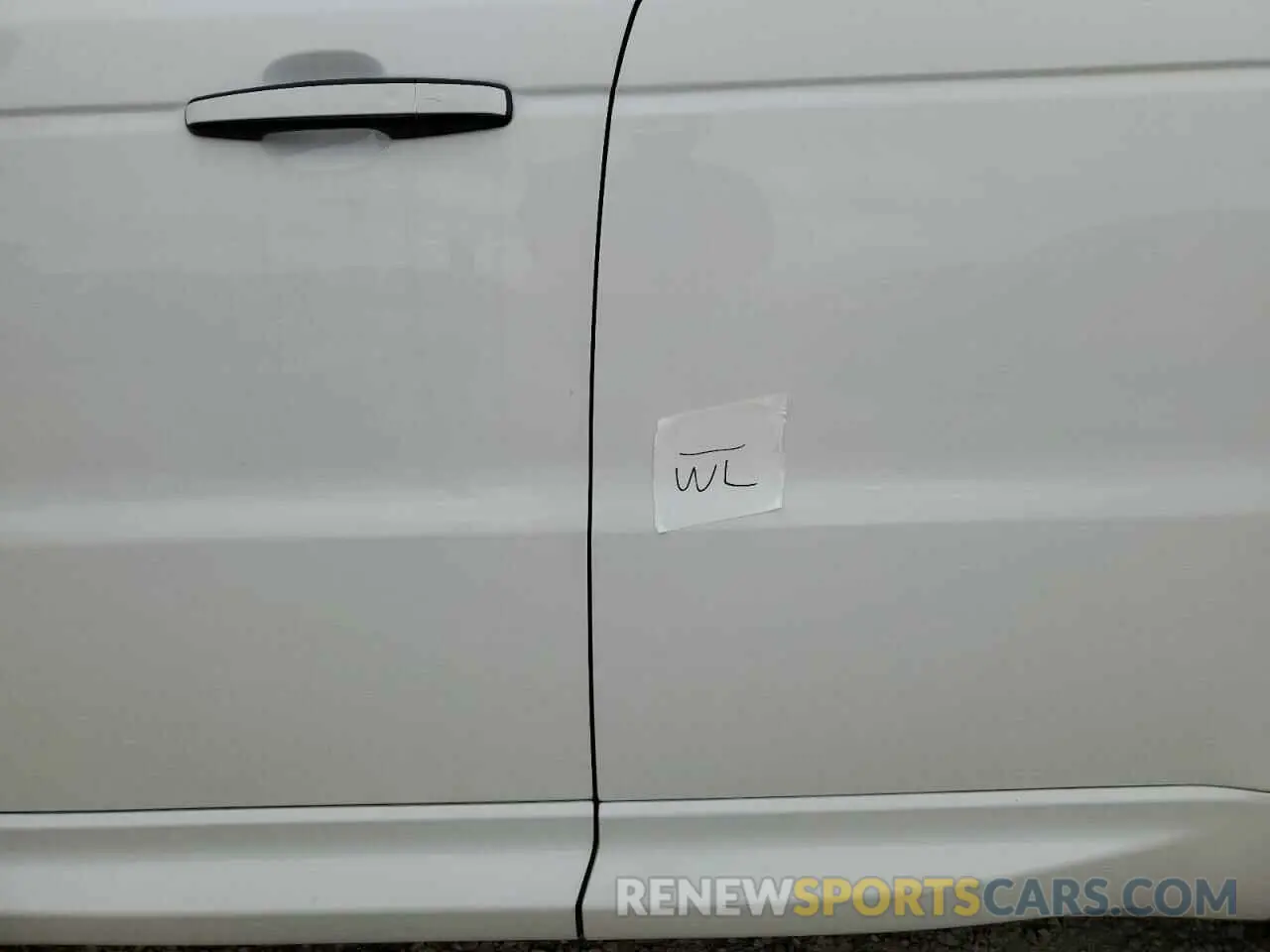 13 Photograph of a damaged car SALWV2SV0KA423490 LAND ROVER RANGEROVER 2019