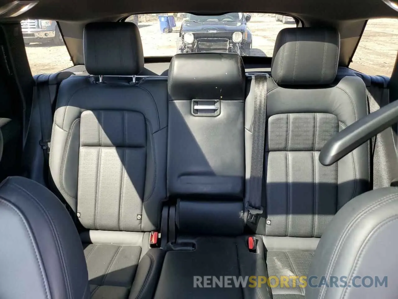10 Photograph of a damaged car SALWV2SV3KA848928 LAND ROVER RANGEROVER 2019