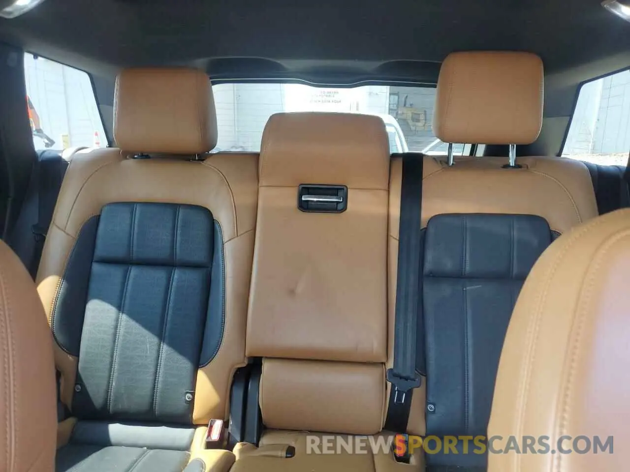 10 Photograph of a damaged car SALWV2SV5KA416535 LAND ROVER RANGEROVER 2019