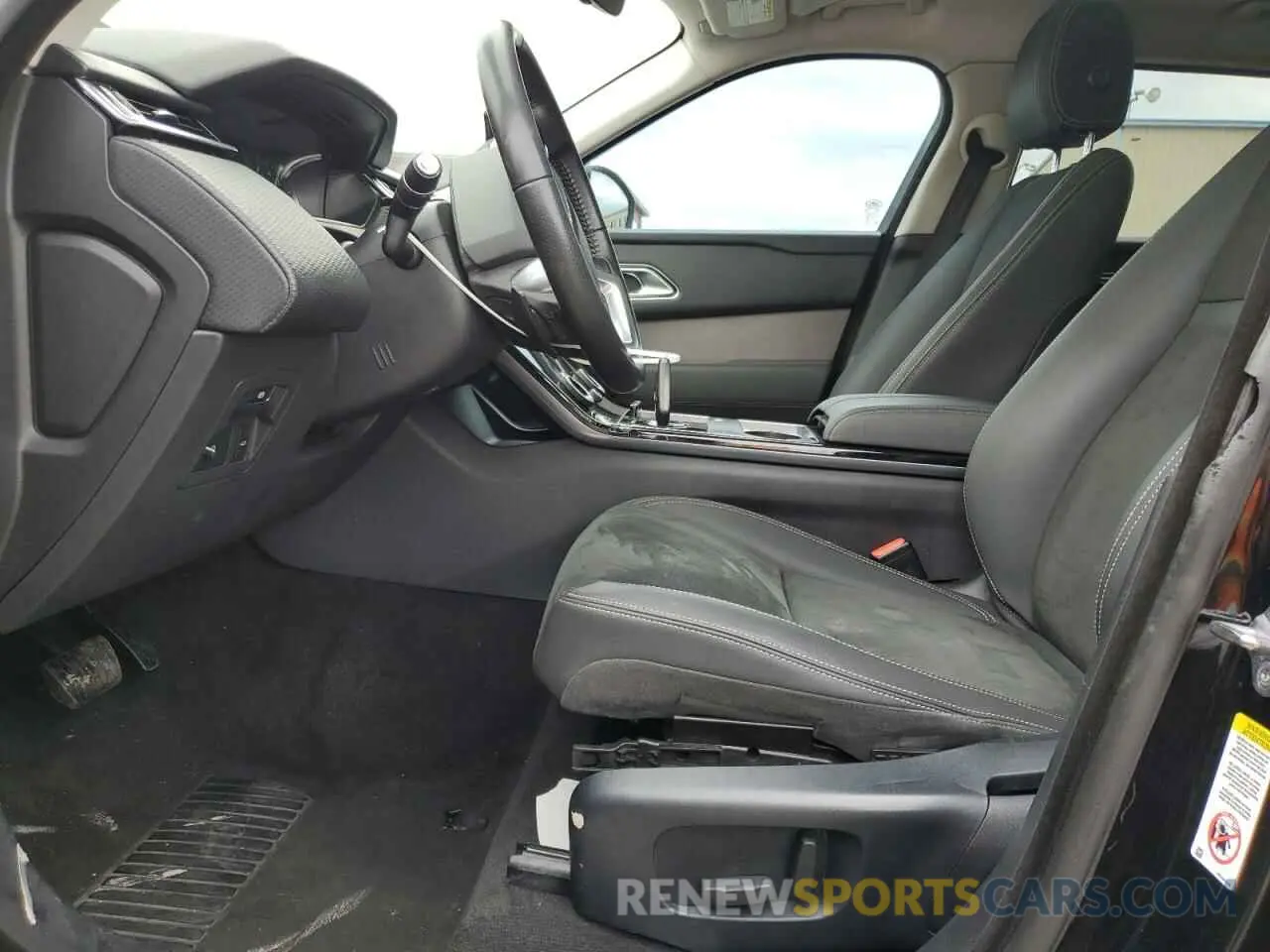 7 Photograph of a damaged car SALYA2EX3KA217355 LAND ROVER RANGEROVER 2019
