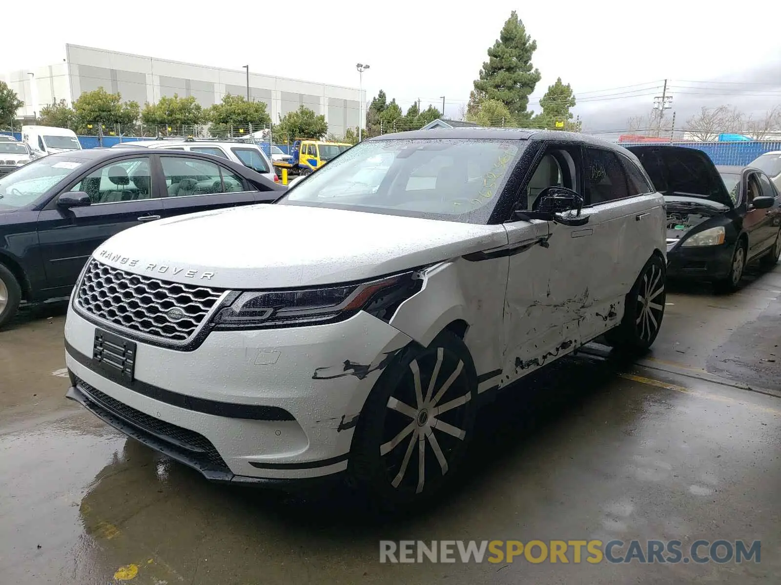 2 Photograph of a damaged car SALYB2EV8KA795687 LAND ROVER RANGEROVER 2019