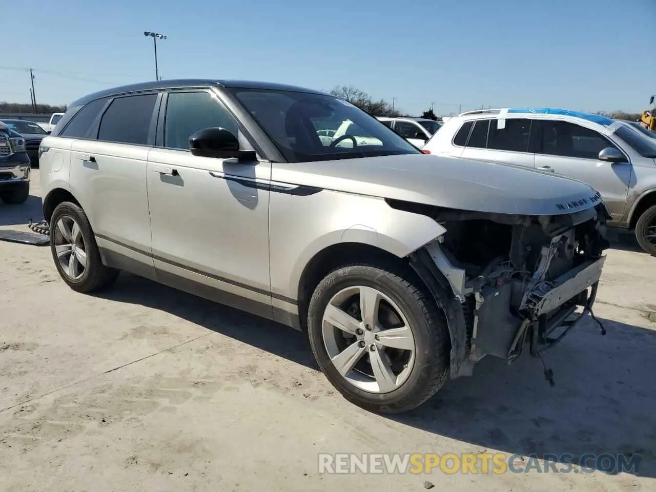 4 Photograph of a damaged car SALYB2EX0KA225068 LAND ROVER RANGEROVER 2019