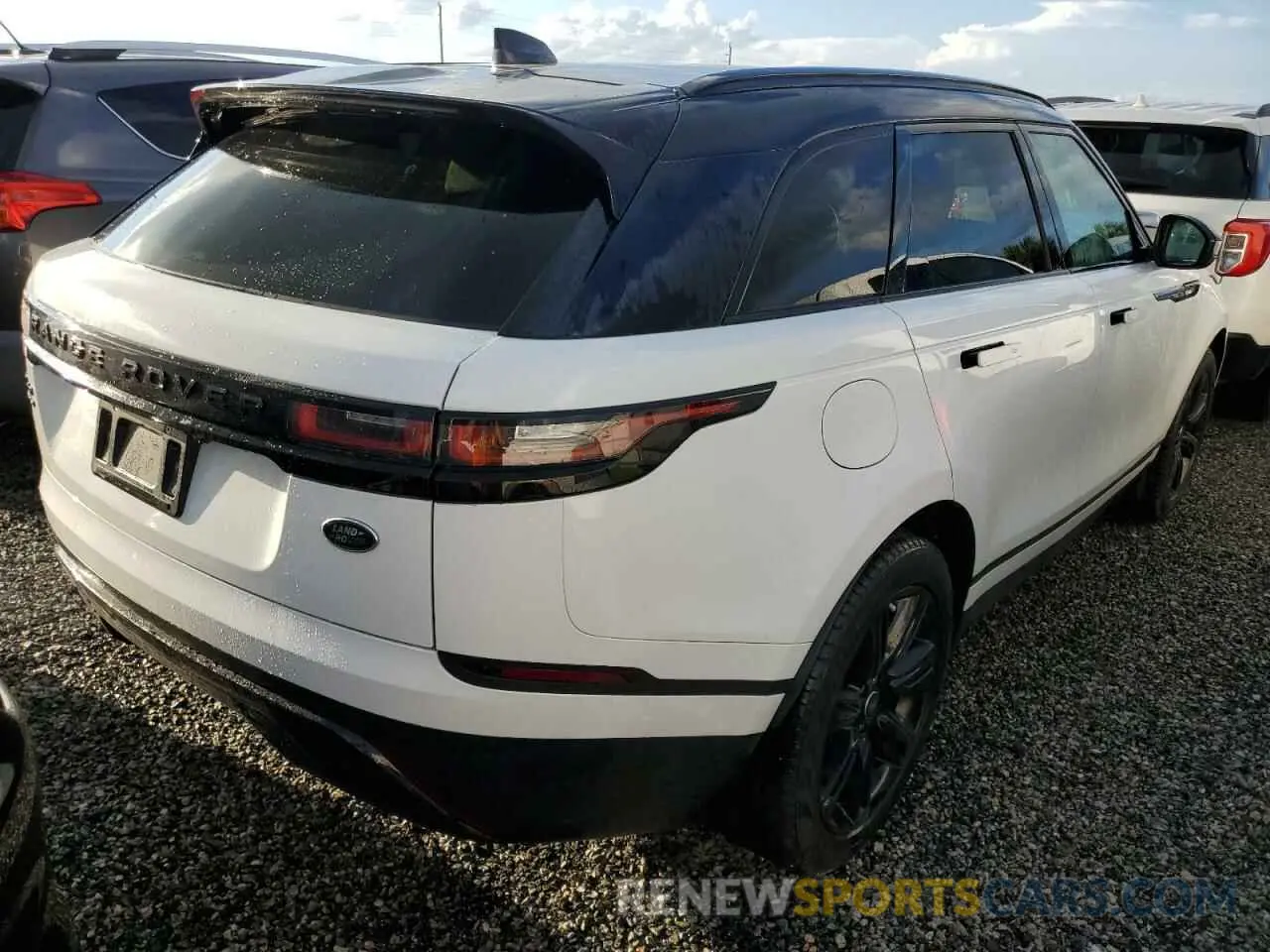 3 Photograph of a damaged car SALYB2EX2KA220373 LAND ROVER RANGEROVER 2019
