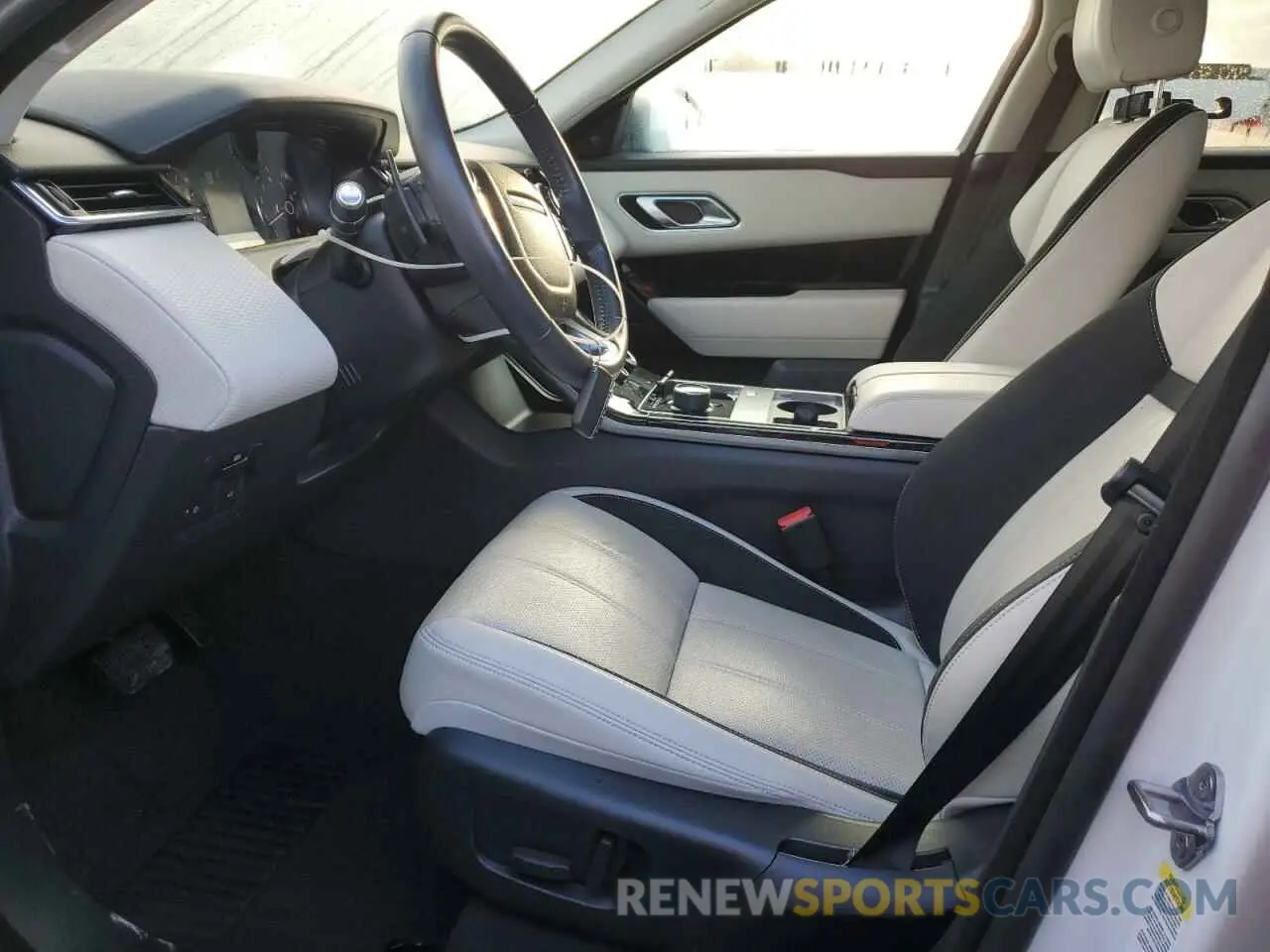7 Photograph of a damaged car SALYB2EX2KA220373 LAND ROVER RANGEROVER 2019