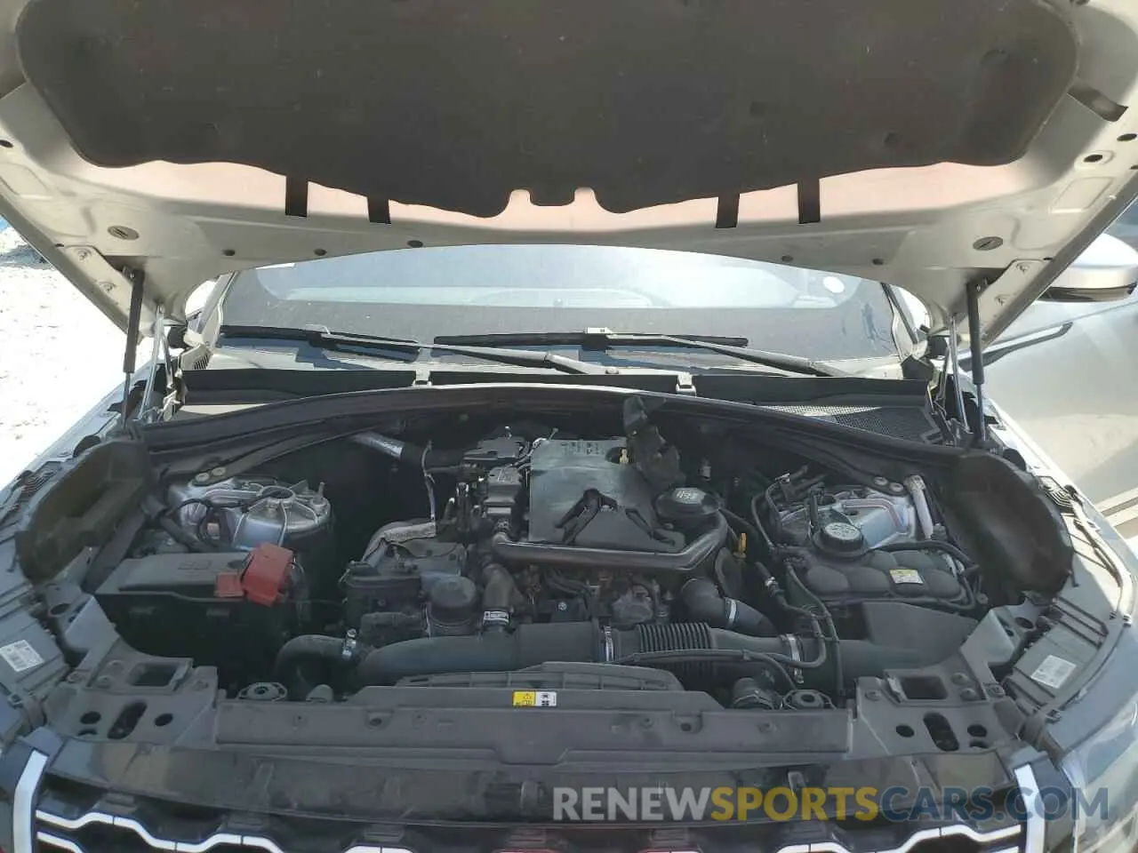12 Photograph of a damaged car SALYB2EXXKA211999 LAND ROVER RANGEROVER 2019