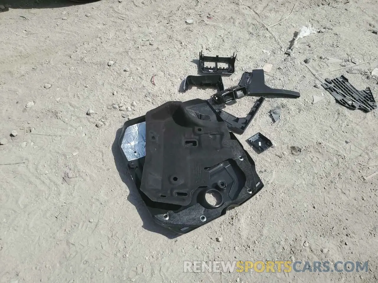 13 Photograph of a damaged car SALYB2EXXKA211999 LAND ROVER RANGEROVER 2019