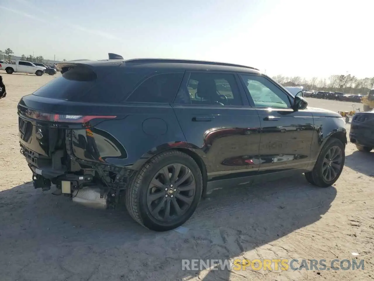 3 Фотография поврежденного автомобиля SALYL2EX0KA216321 LAND ROVER RANGEROVER 2019