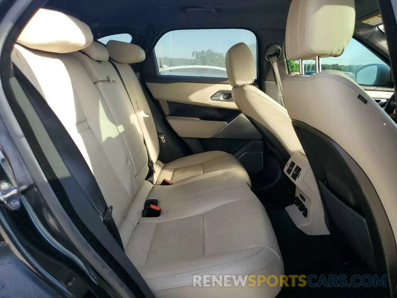 11 Photograph of a damaged car SALYL2EX1KA787459 LAND ROVER RANGEROVER 2019